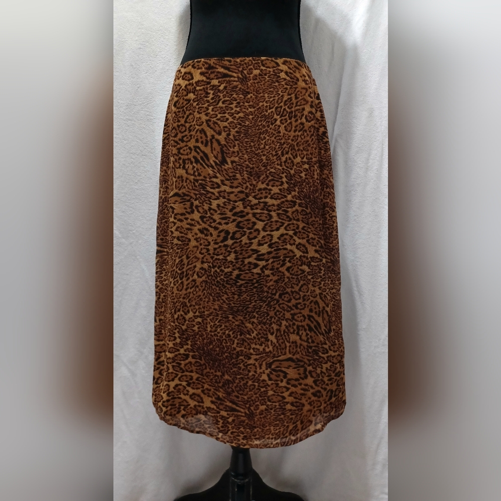 NWT Superdown Duchis Skirt Size Medium in Leopard